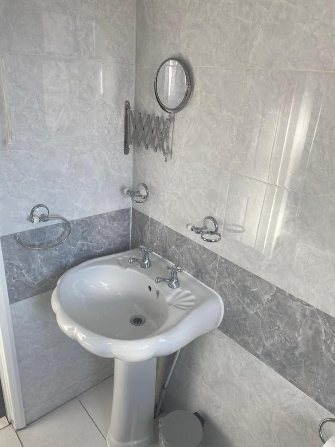Wilton - Perfect For Contractors Private Large Drive Holiday home Newcastle upon Tyne